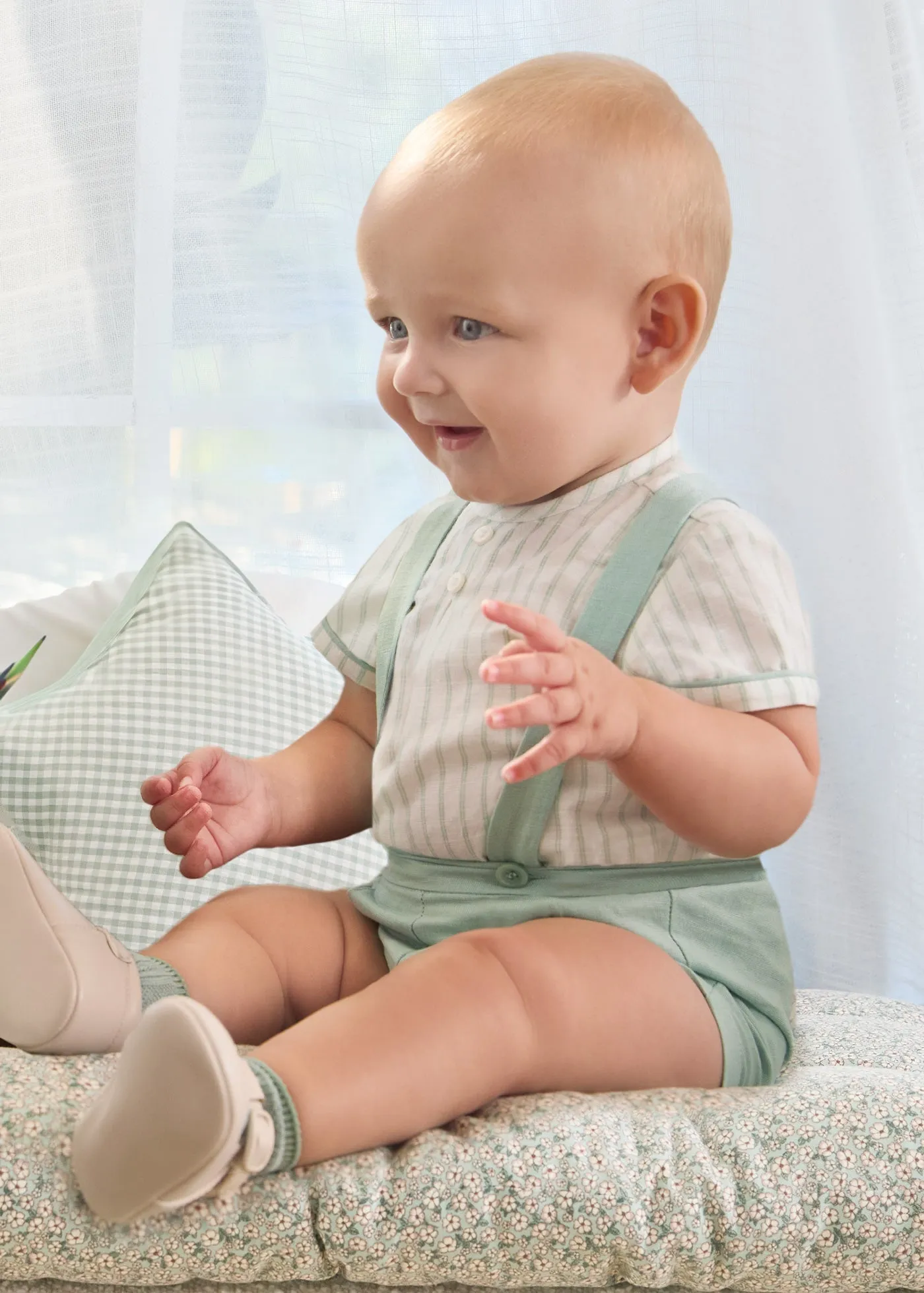 1217 - Shorts with suspenders set for newborn boy - Lagoon