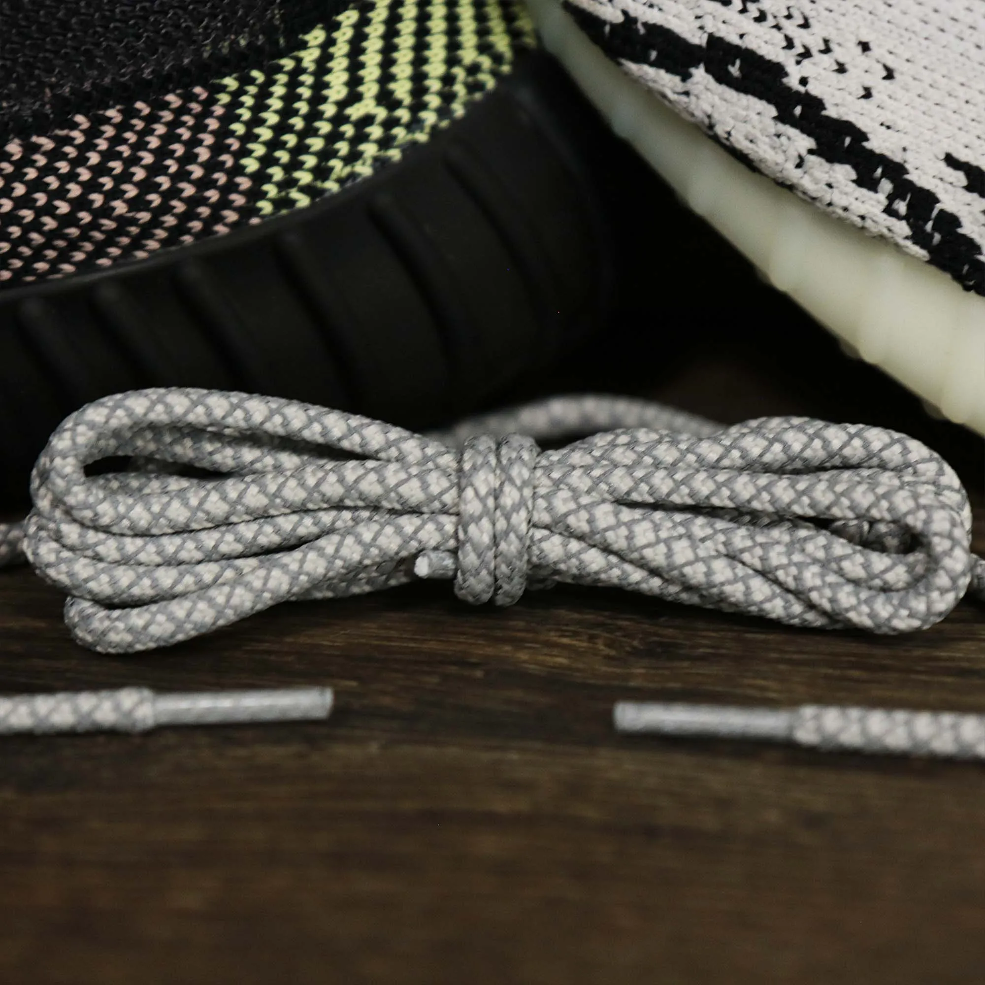 3M Reflective White/Gravel Solid Shoelaces with White/Gravel Aglets | 120cm Capswag