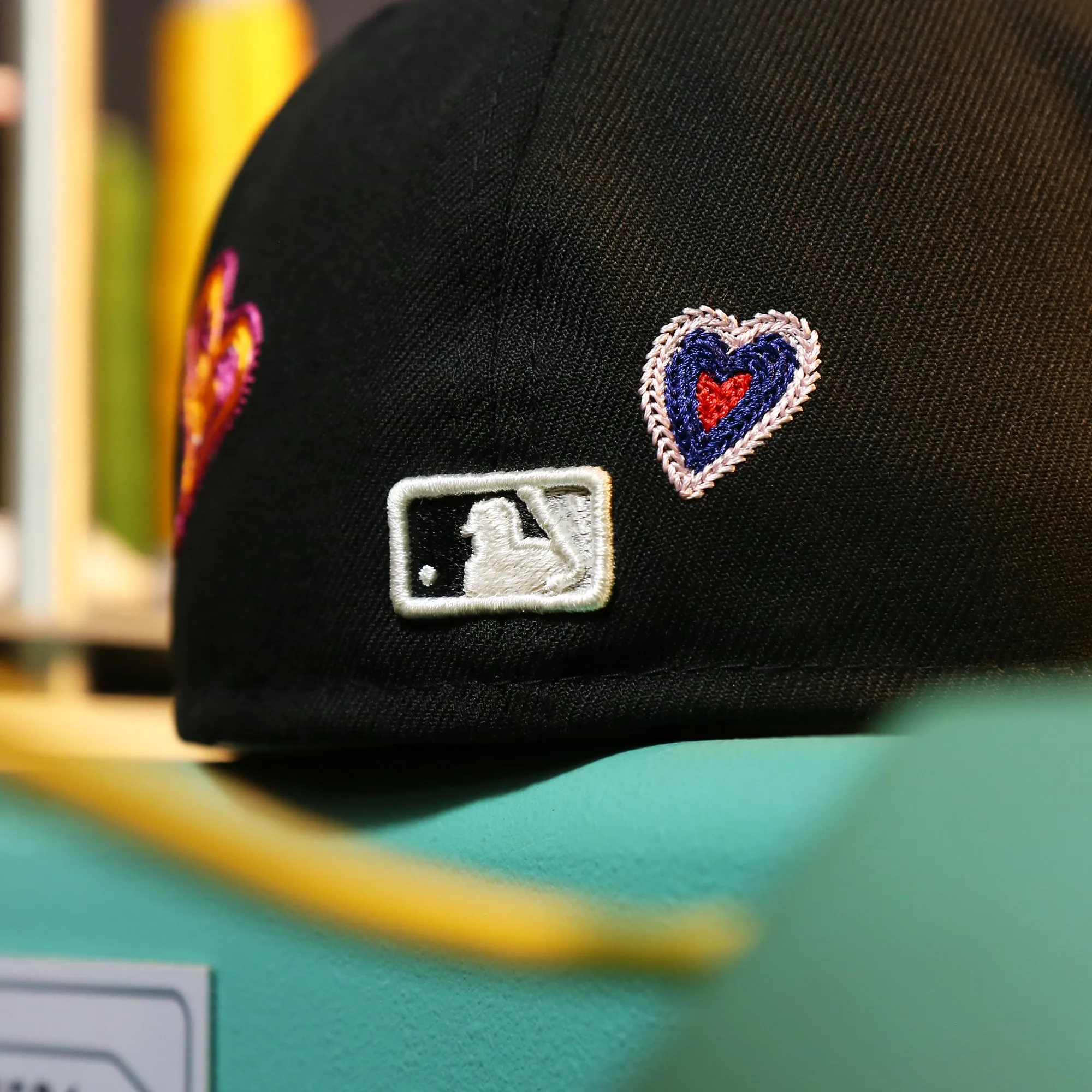 Chicago White Sox All Over Embroidered Chain Stitch Heart Pink Bottom 59Fifty Fitted Cap | Black 59Fifty Cap