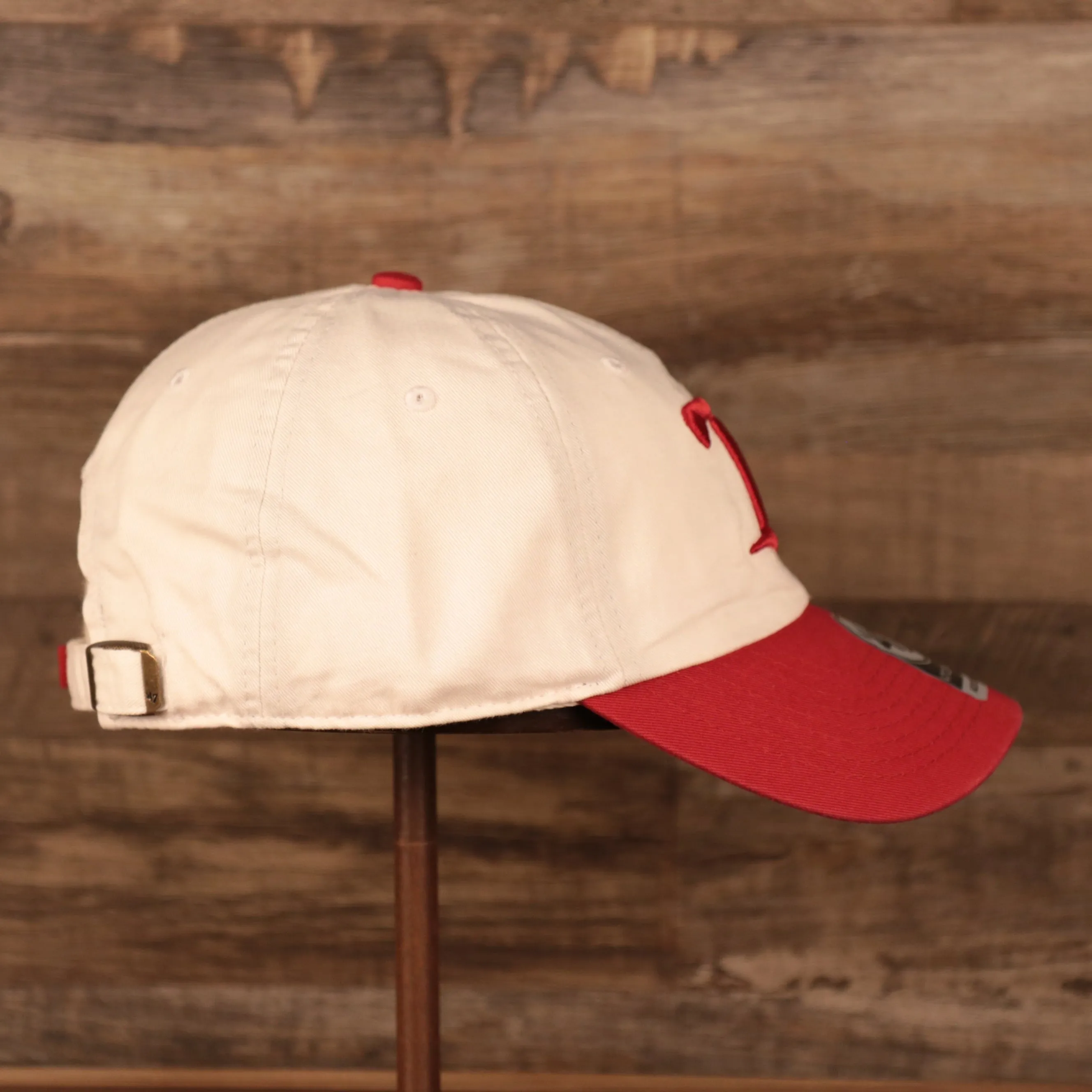 Detroit Red Wings Cream and Red Retro Adjustable Dad Hat