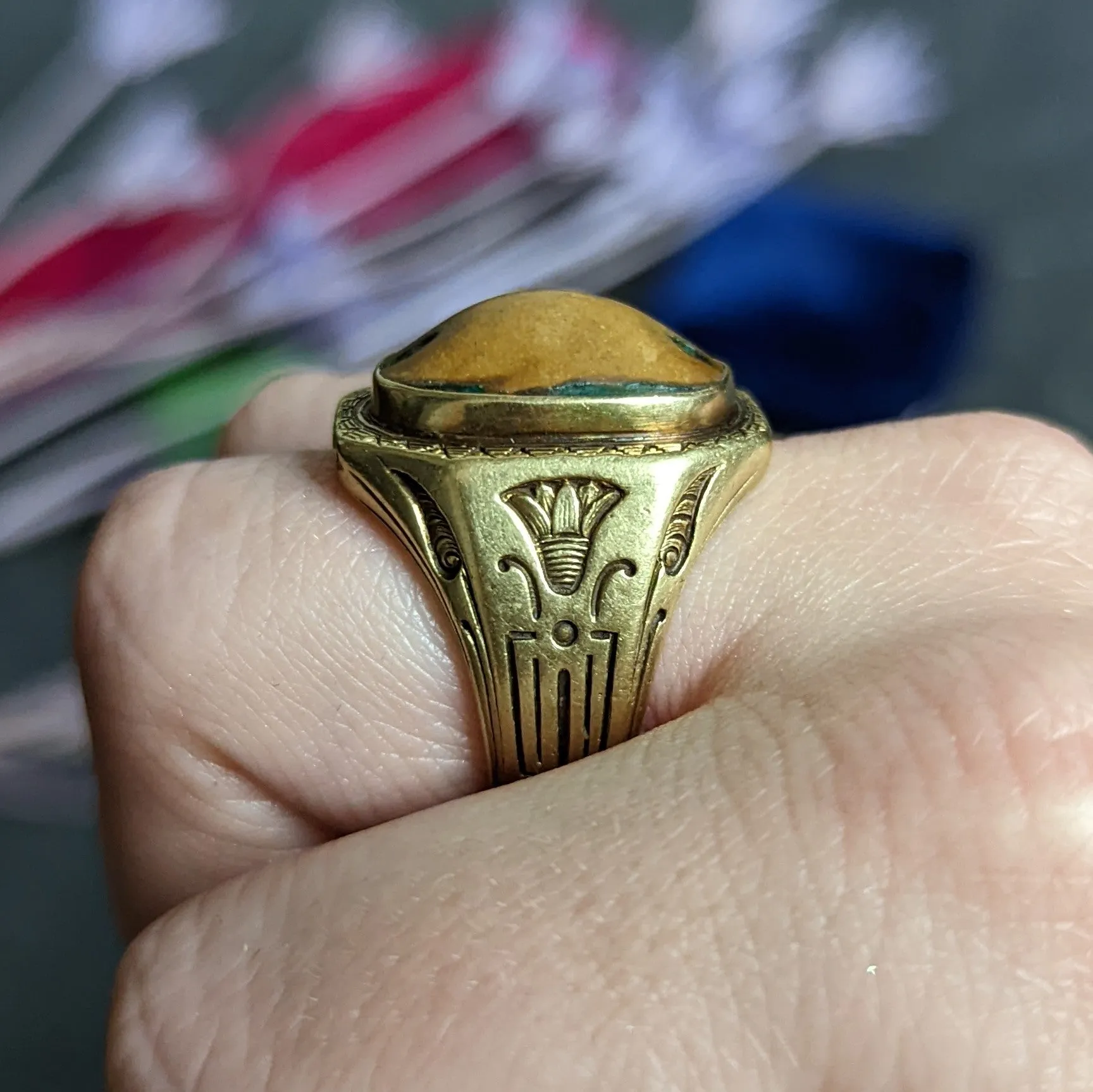 Egyptian Revival Hardstone 14 Karat Gold Unisex Scarab Ring