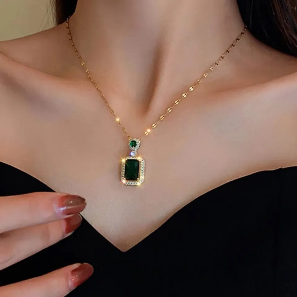 Fashion and Exquisite Rectangular Green Jewelry Necklace Earrings Ring S4405022