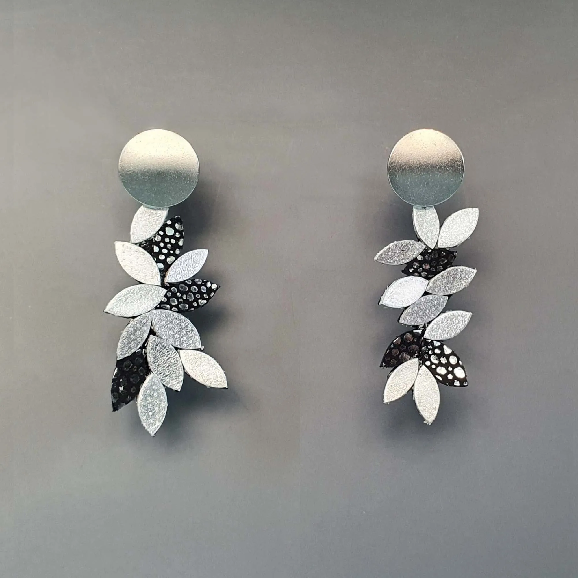 Leaf Black dangle leather earrings