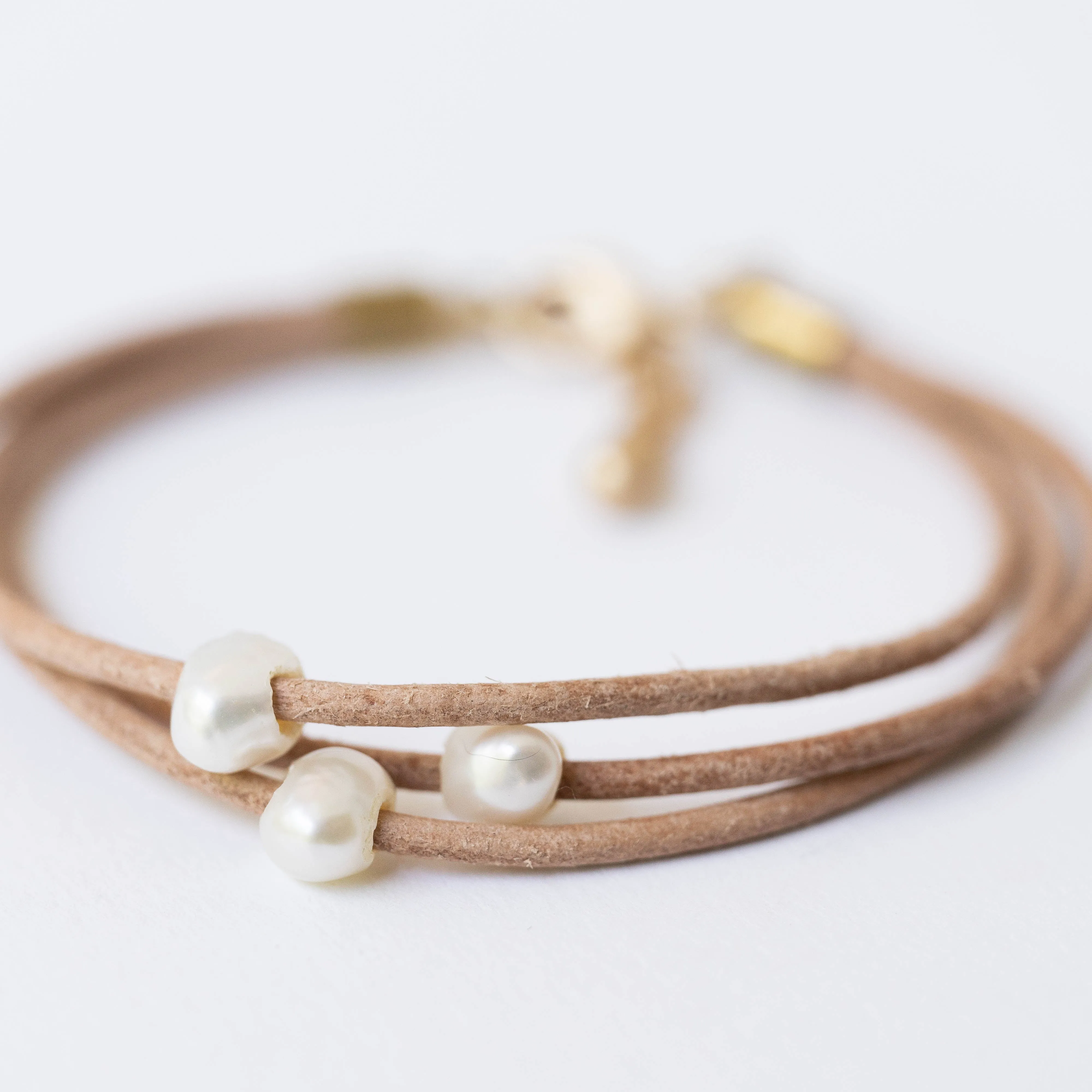 Pearl and leather adjustable bracelet-WS