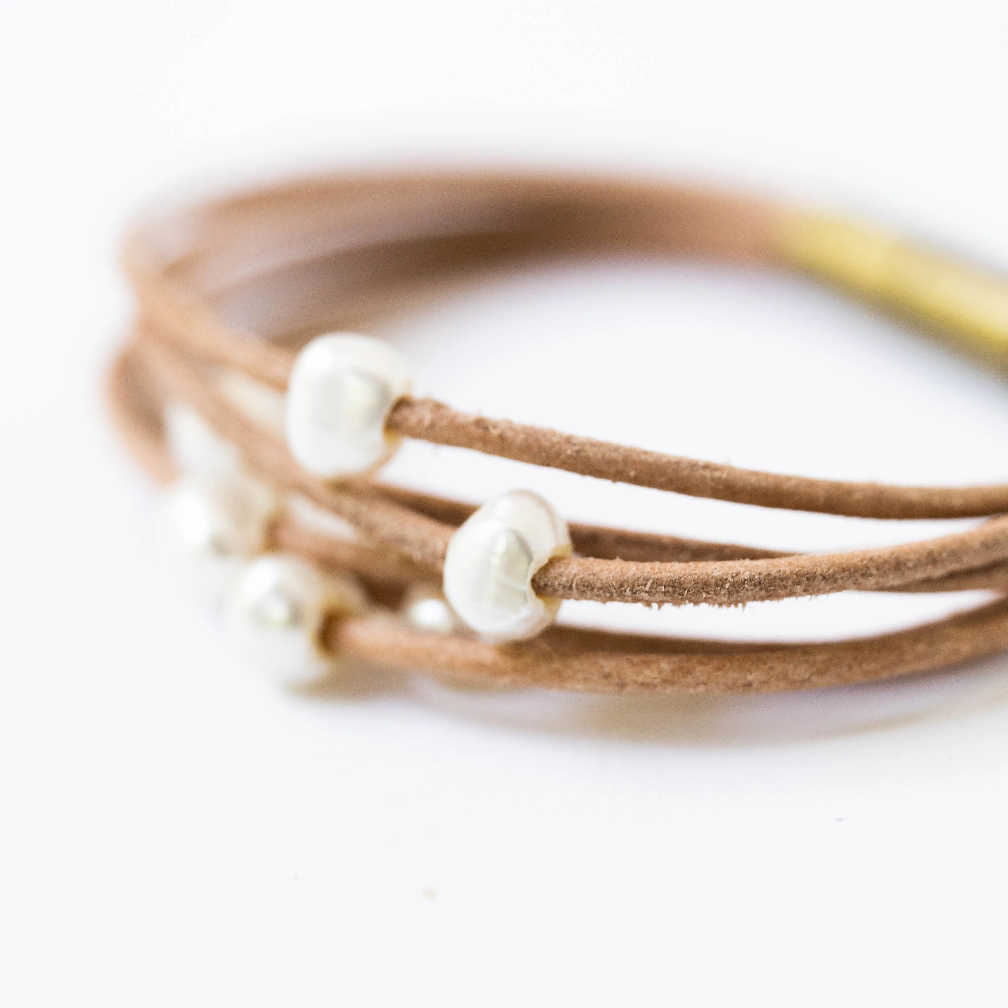 Pearl and leather adjustable shimmer bracelet