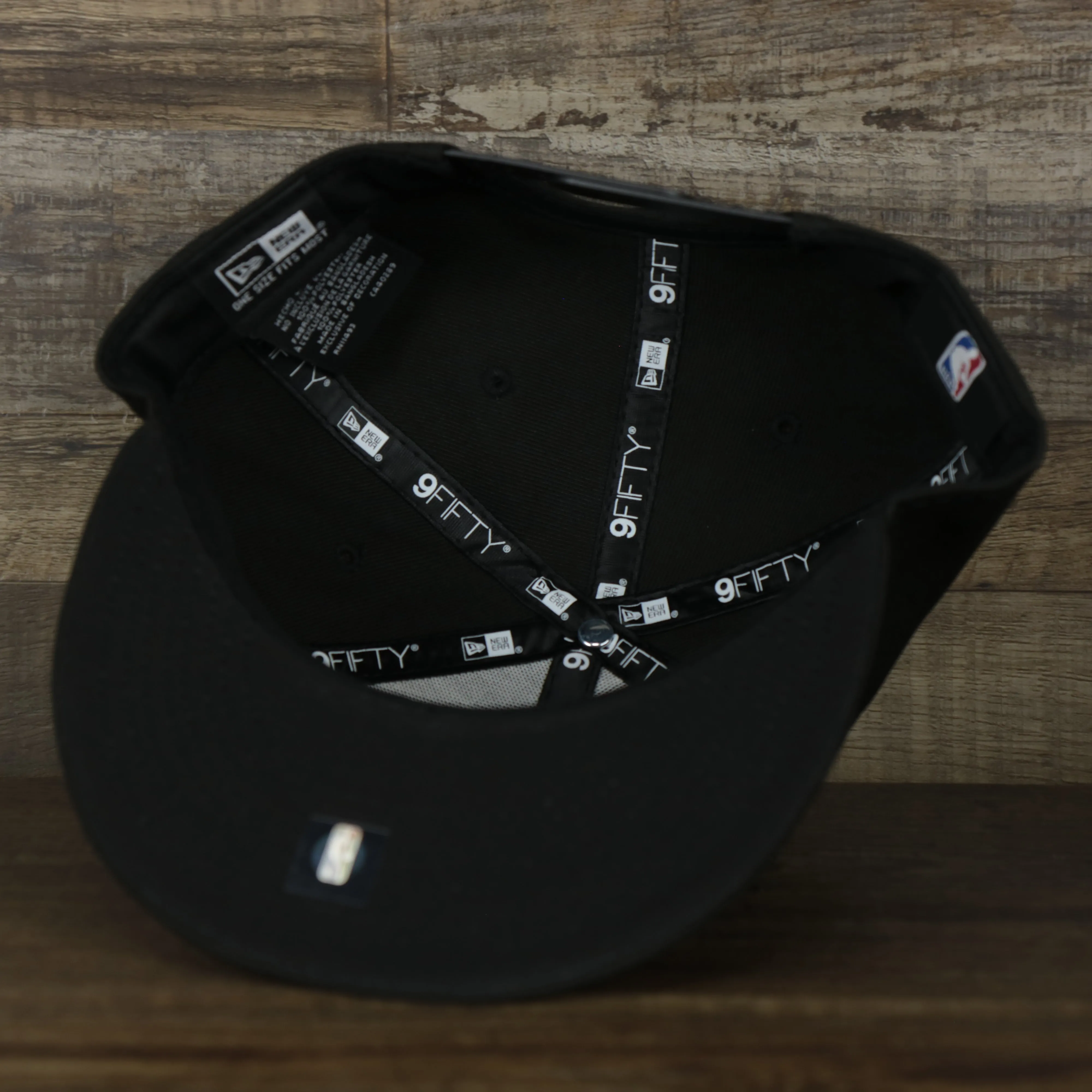 Philadelphia 76ers New Era Tonal 9Fifty Snapback | Black