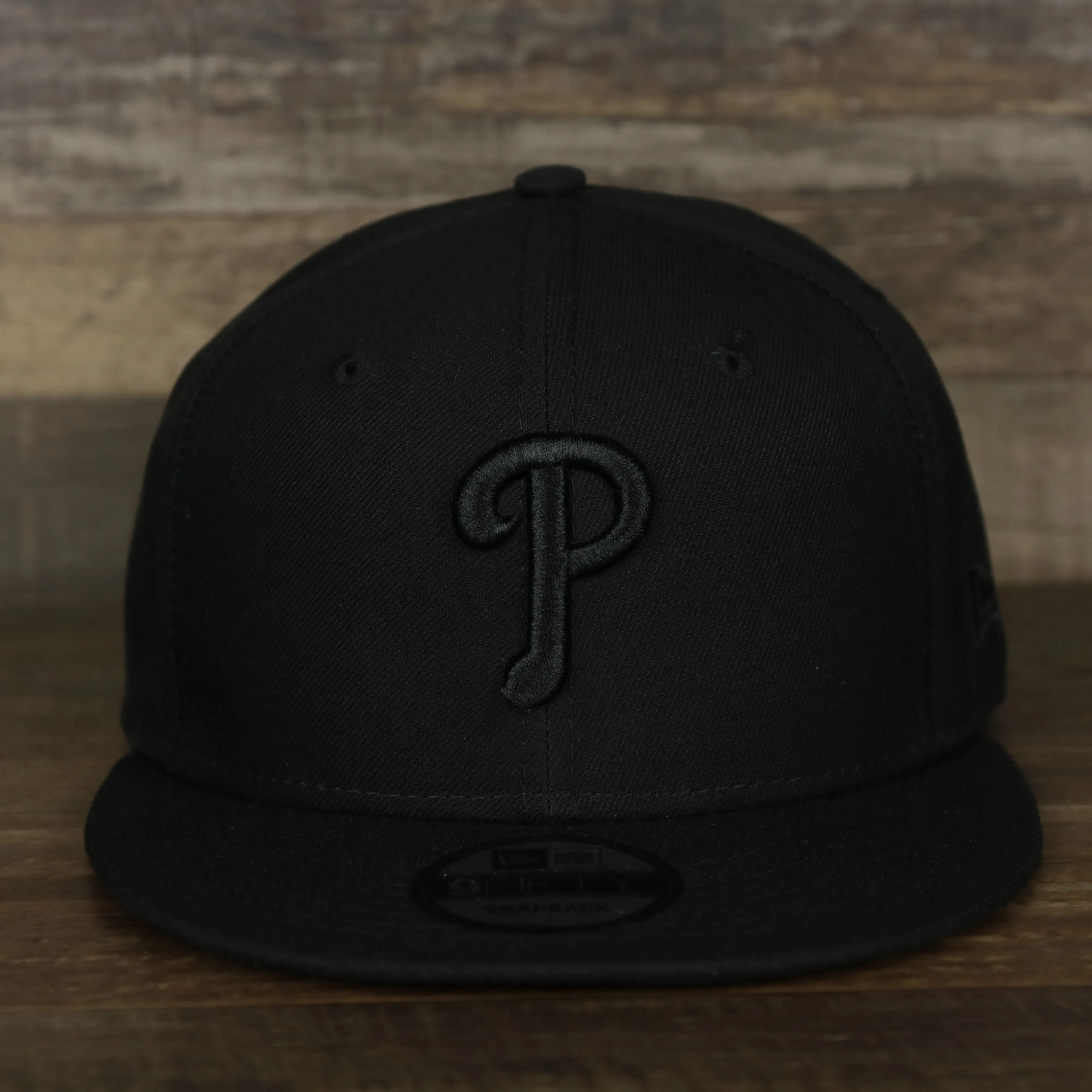 Philadelphia Phillies New Era Tonal 9Fifty Snapback | Black