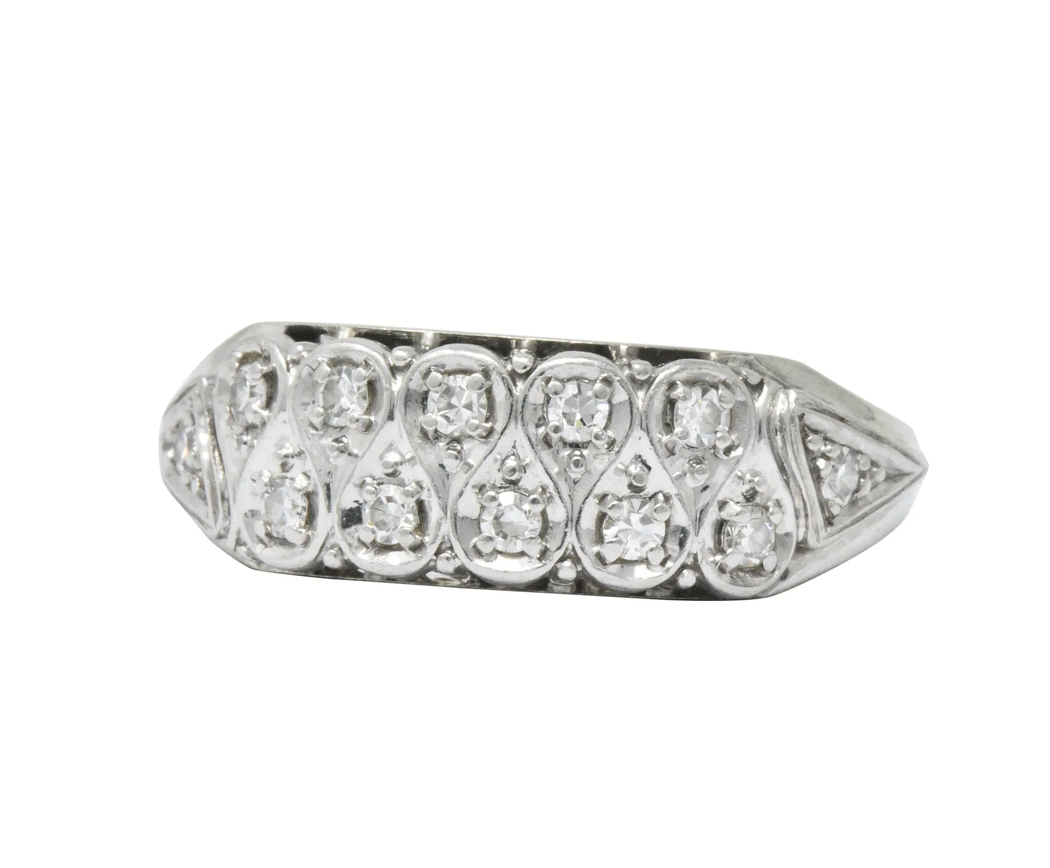 Retro 0.20 CTW Diamond 18 Karat White Gold Band Ring