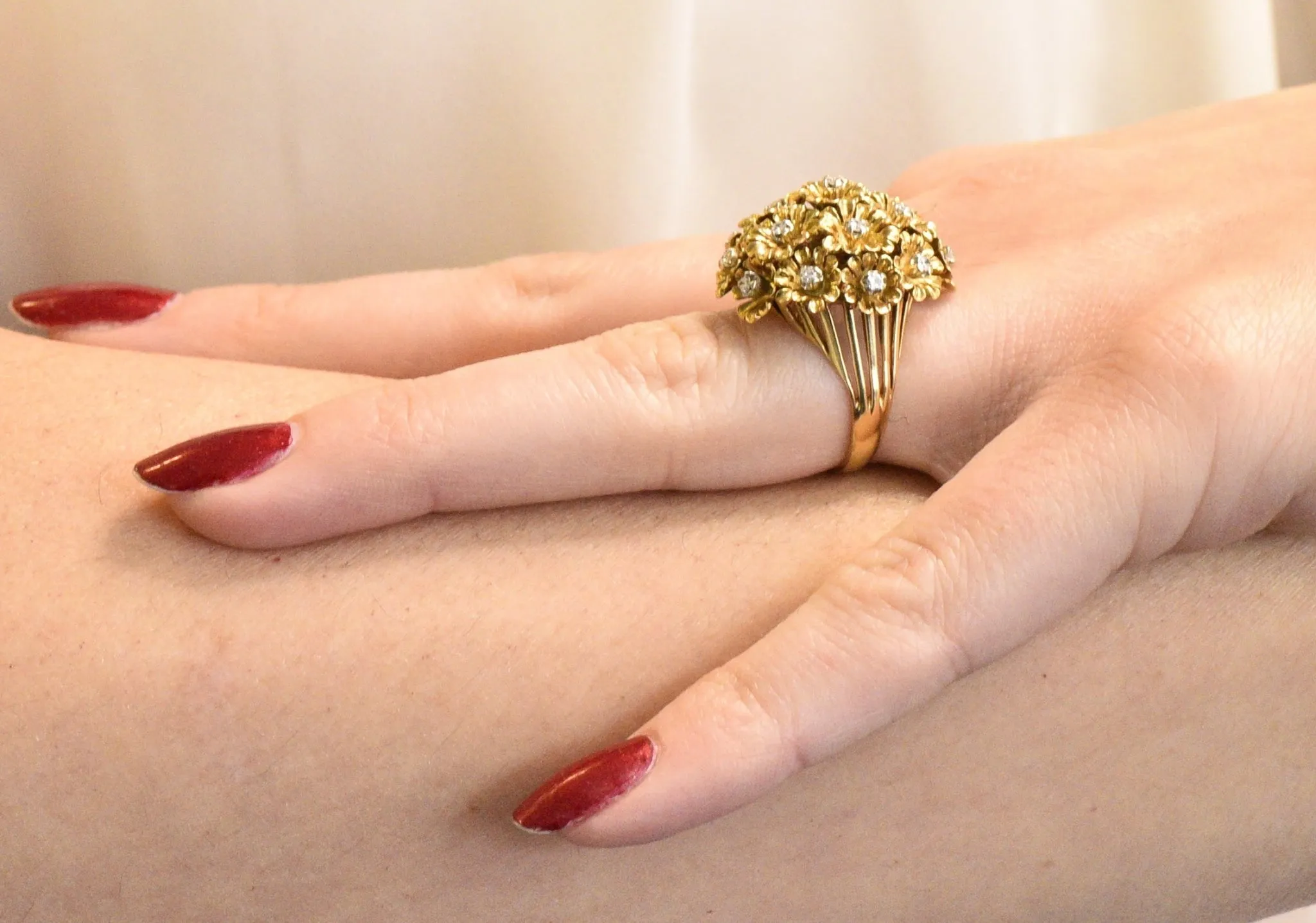 Retro Diamond 18 Karat Gold Flower Bouquet En Tremblant Ring