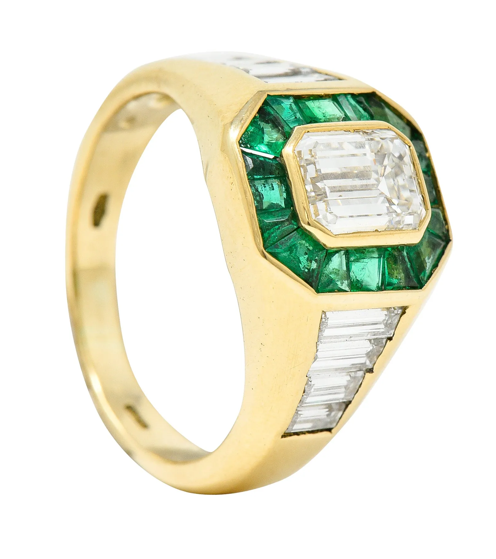 Vintage Italian 2.70 CTW Diamond Emerald 18 Karat Yellow Gold Unisex Ring